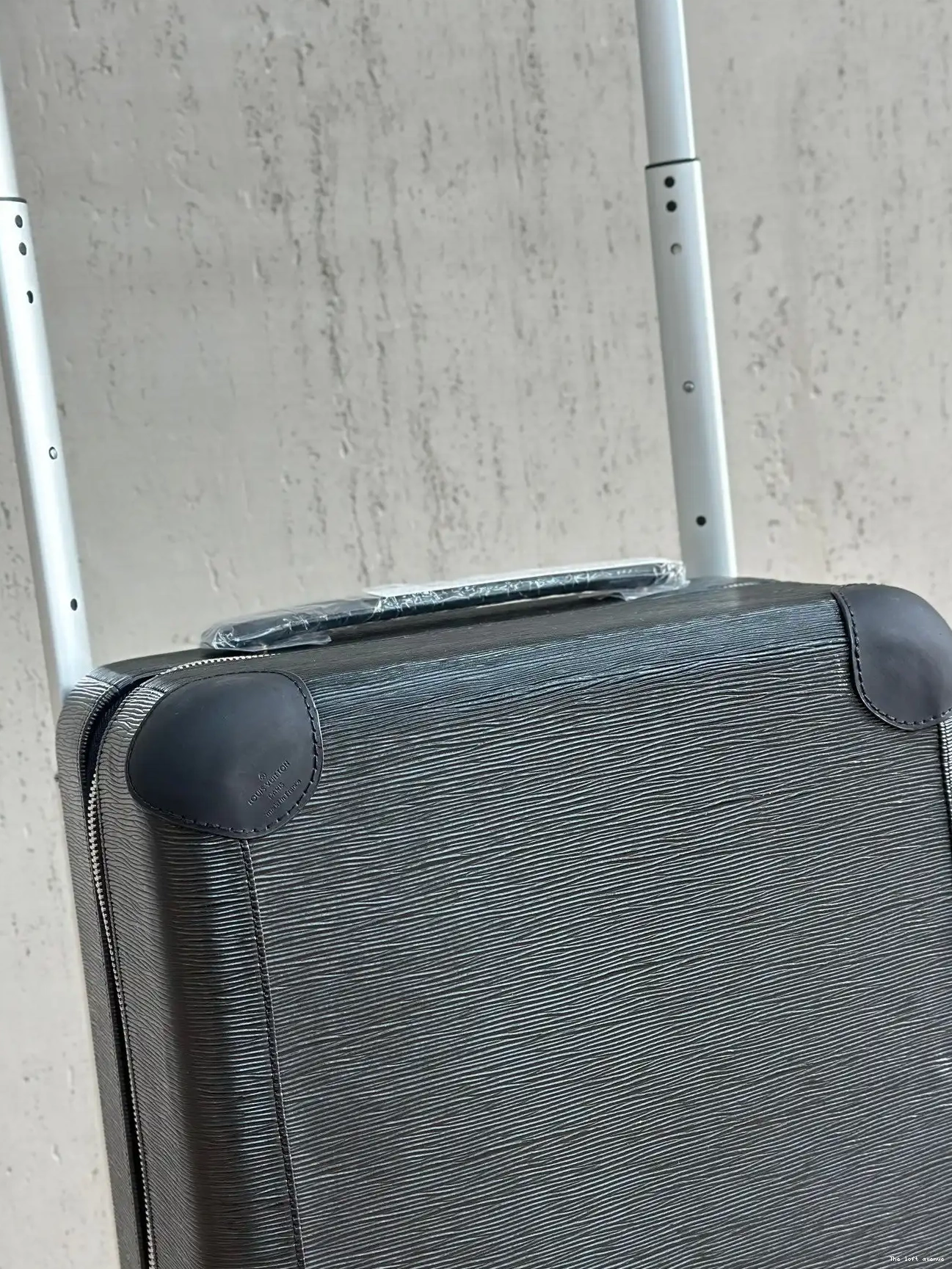 CABIN MONOGRAM CUSTOM 55 HORIZON SUITCASE EMBOSSED 37L 0510